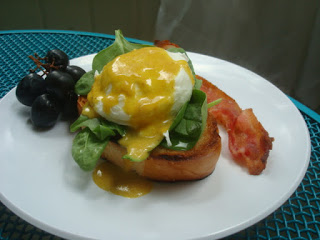 Poached Egg Crostini with Spinach and Hollandaise Sauce