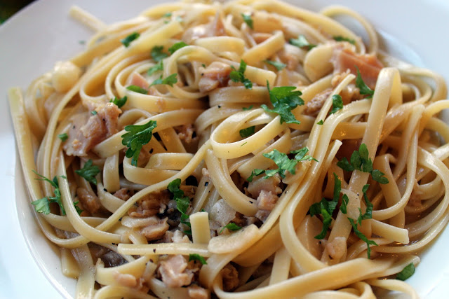 Last Minute Linguine with White Clam Sauce