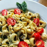 Pesto Cream Sauce Pasta with Tomatoes