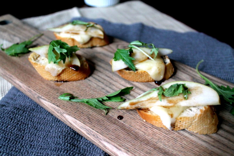 Pear & Brie Toasts - Appetizer