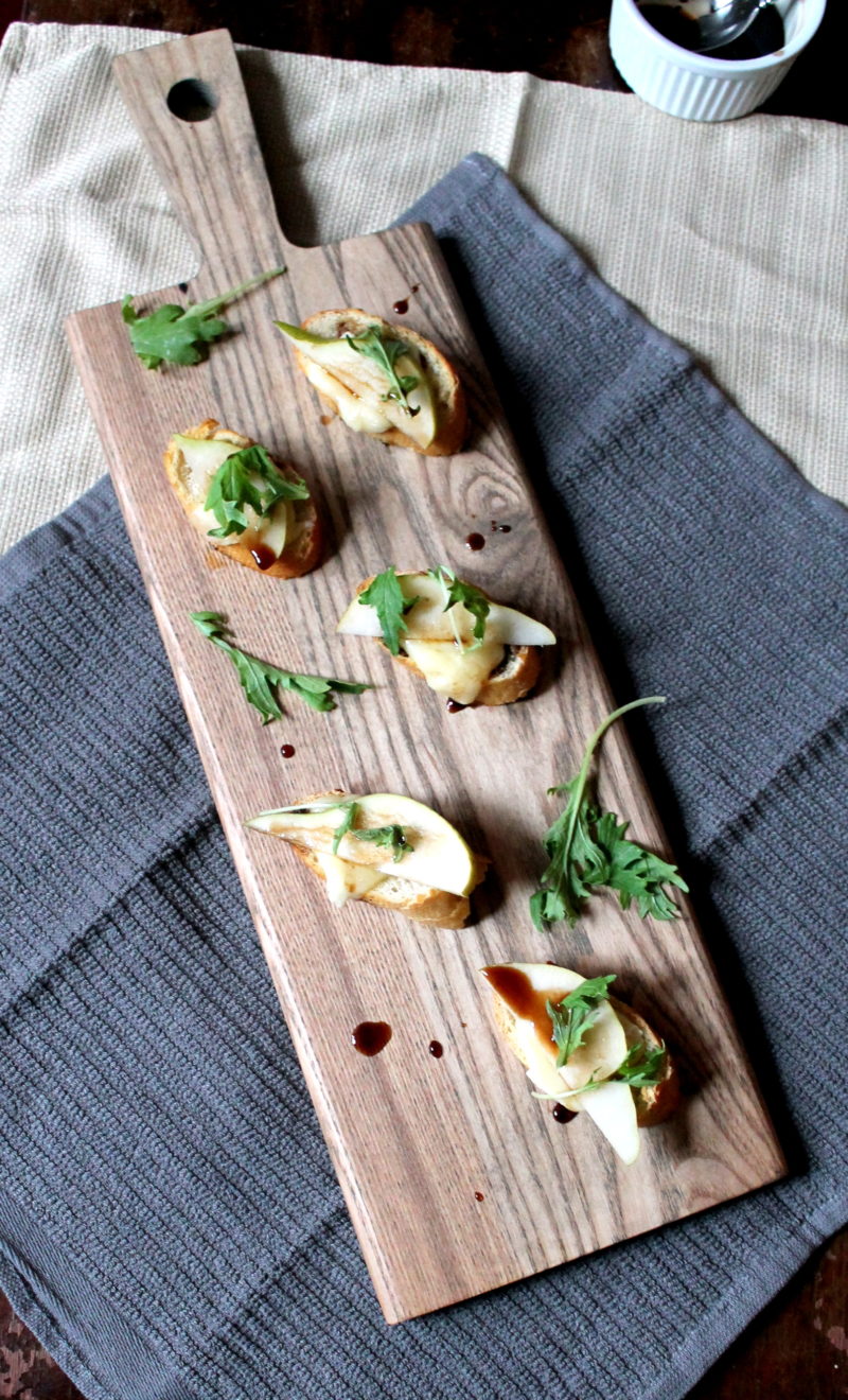 Pear & Brie Toasts - Appetizer