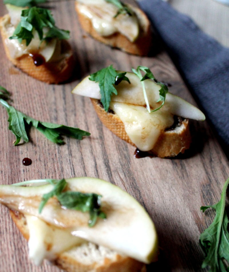 Pear & Brie Toasts - Appetizer